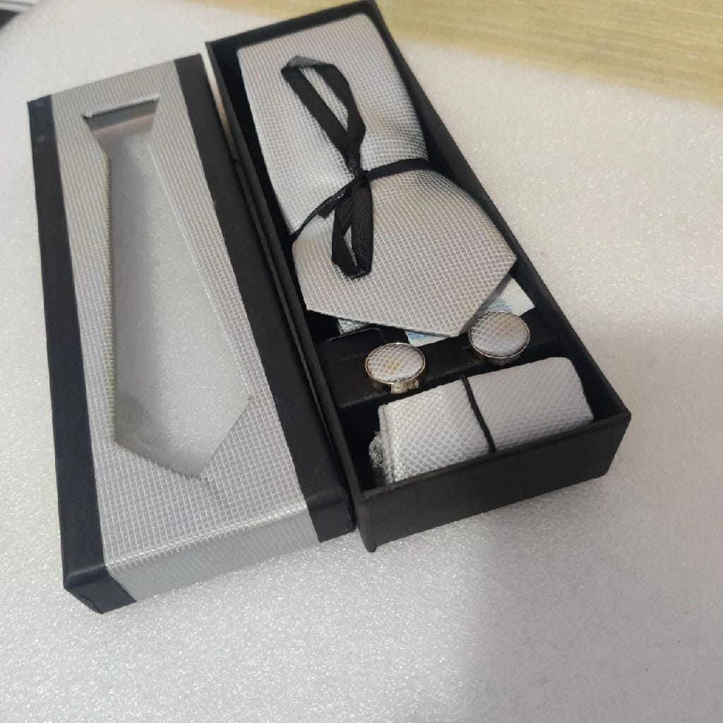 Silver 3-In-1 Tie Gift Set With Cufflinks And Pocket Square - image 3