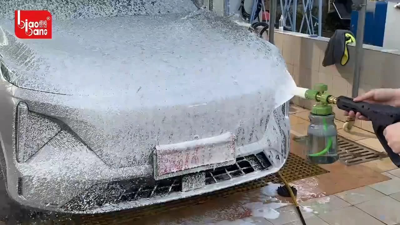 Foaming Car Wash Shampoo - 2L Biaobang 1:200 Condensed Foam Cleaner High Concentrated Car Wash Wax For Stain Removal & Protective Gloss Waterproof, Dustproof & Sunproof - - image 2