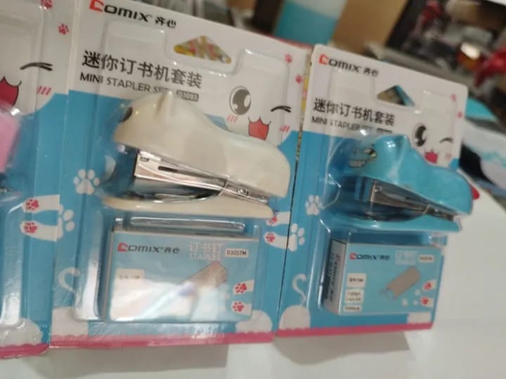 Comix Mini Stapler With Staples Pin - image 3