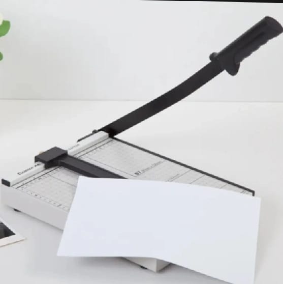 A4 Size Comix Professional Paper Cutter Model B2781 - image 3