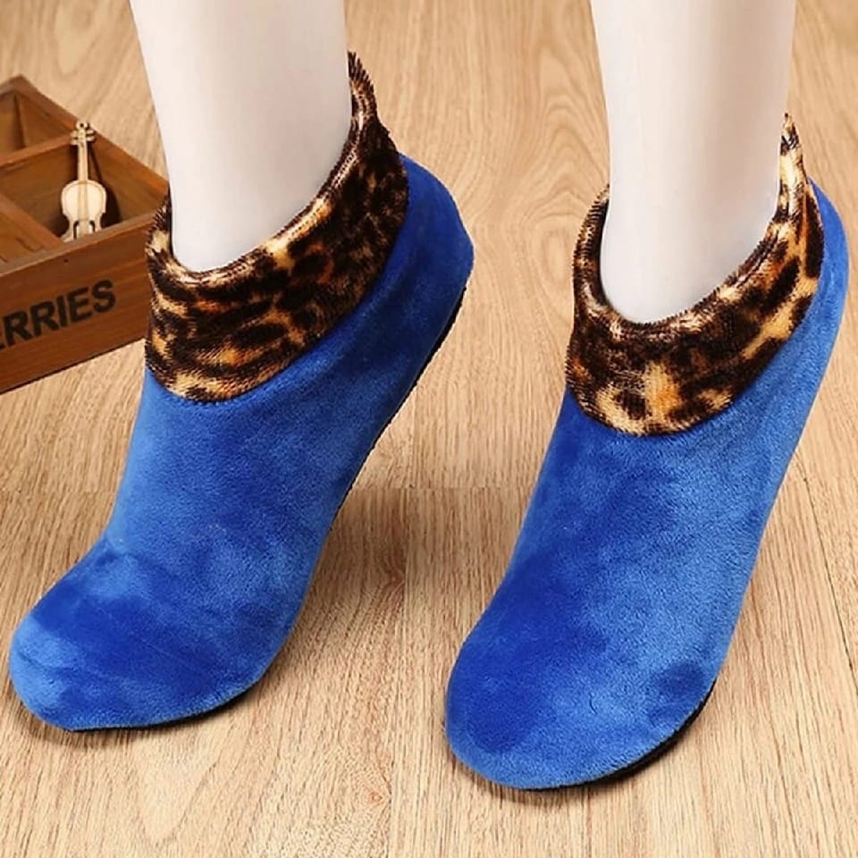 Pack Of 4 (2 Pairs) Women Velvet Fur Inside Winter Socks - Multicolor - image 2