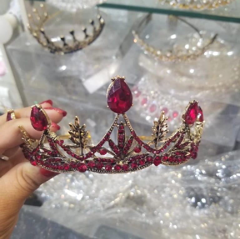Beautiful Red Crown For Women Item No 12
