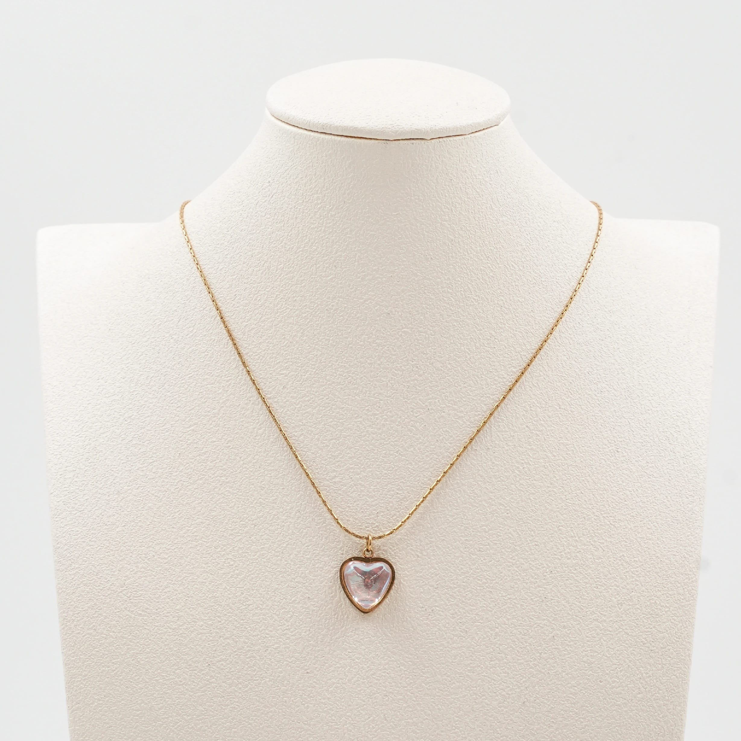 Minimal Heart Pendant Necklace With Mother-Of-Pearl For Women Fashion Jewellery - image 1