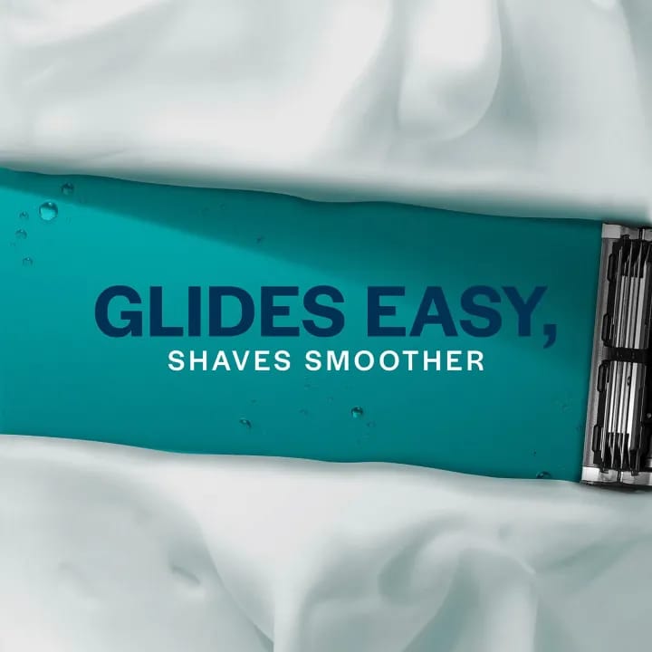 GlLLETTE Classic Sensitive Shave Foam - 418g - image 3