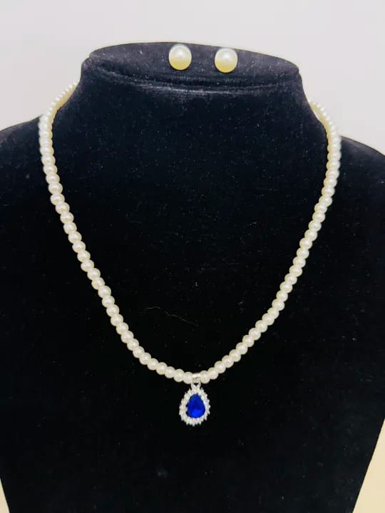 Pearl Necklace With Earring Attached With charms - image 2