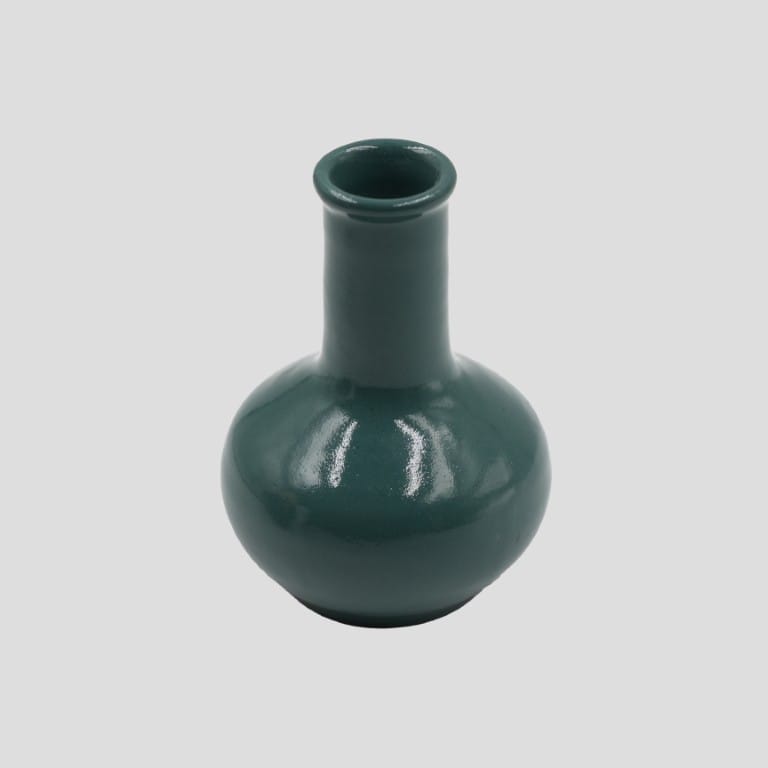 Green Ceramic Decorative Vase – Minimalist Flower Vase for Home Décor - image 2