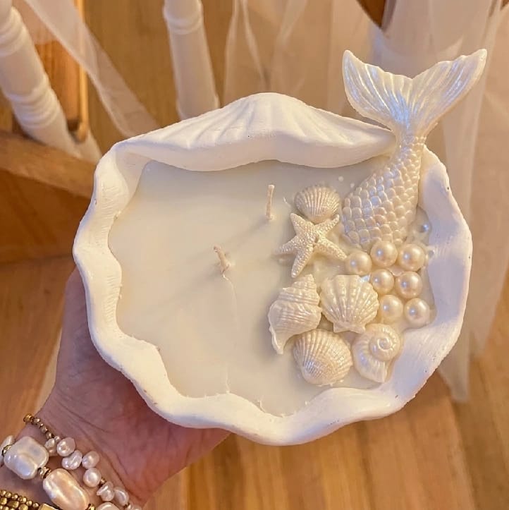 Bulky Shell Candle