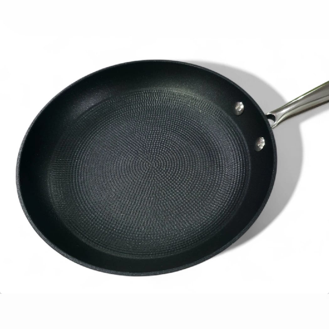 CAST IRON HONEYCOMB FRYPAN 20 CM - 24 CM - image 1