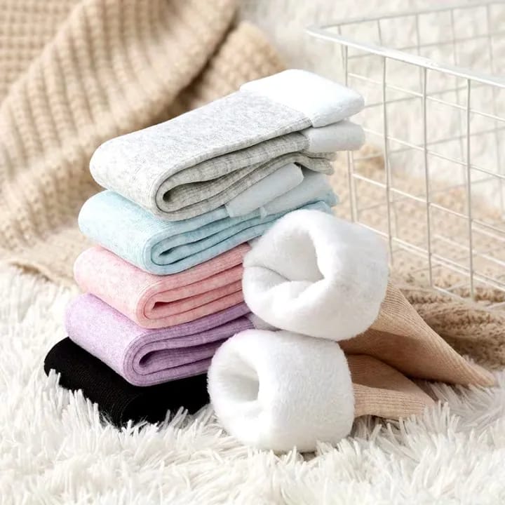 Pack Of 6 Pairs Women's Thermal Winter Snow Socks - image 1