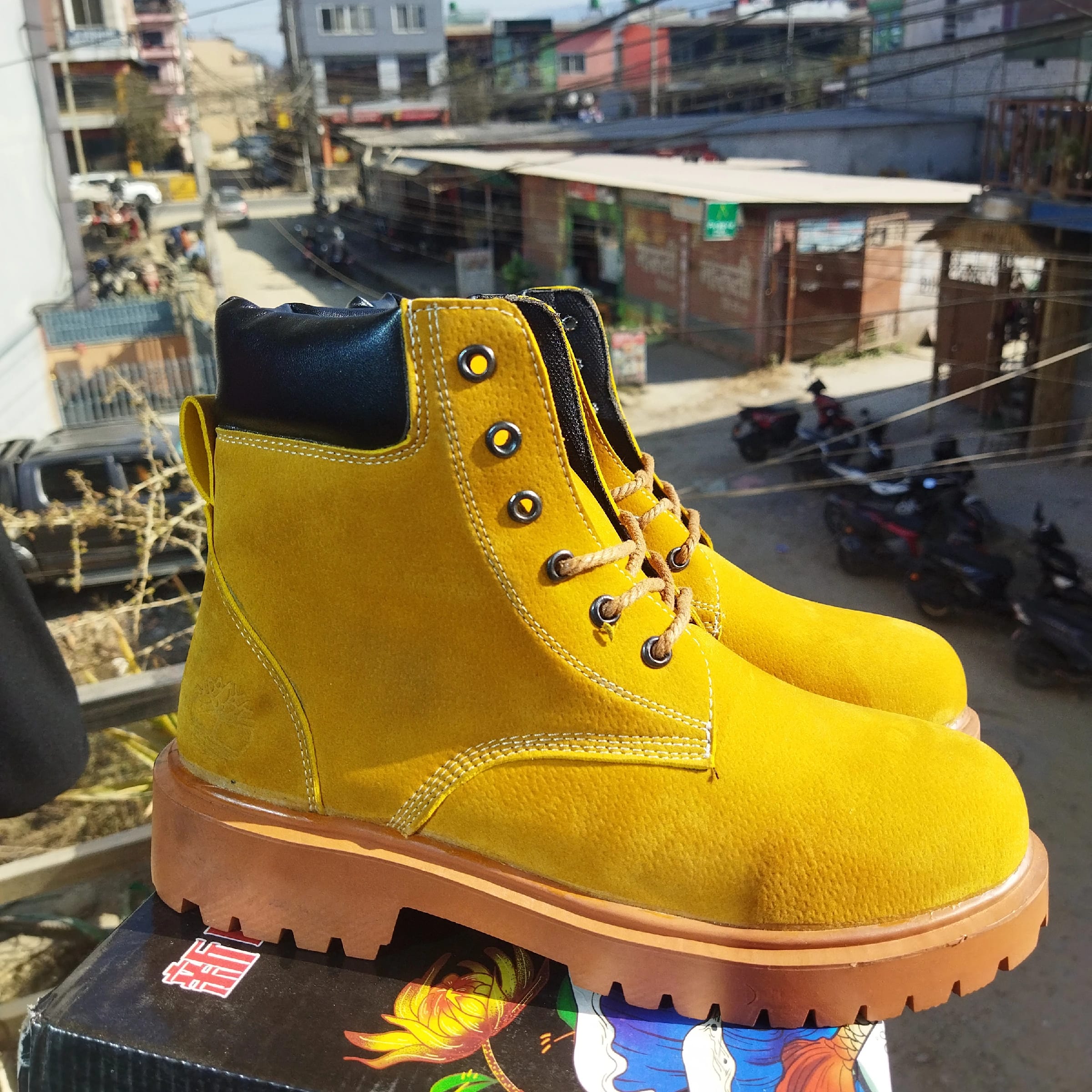 Men'S Lace Up Premium Boots - image 1