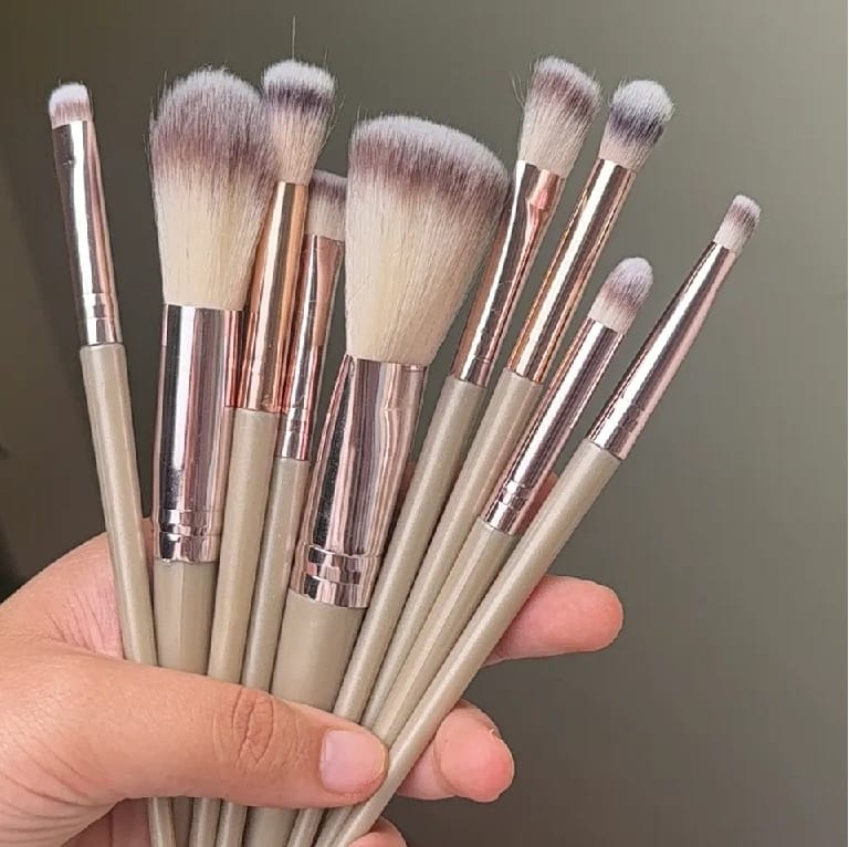 20-Piece Makeup Brush Set With Case - image 2