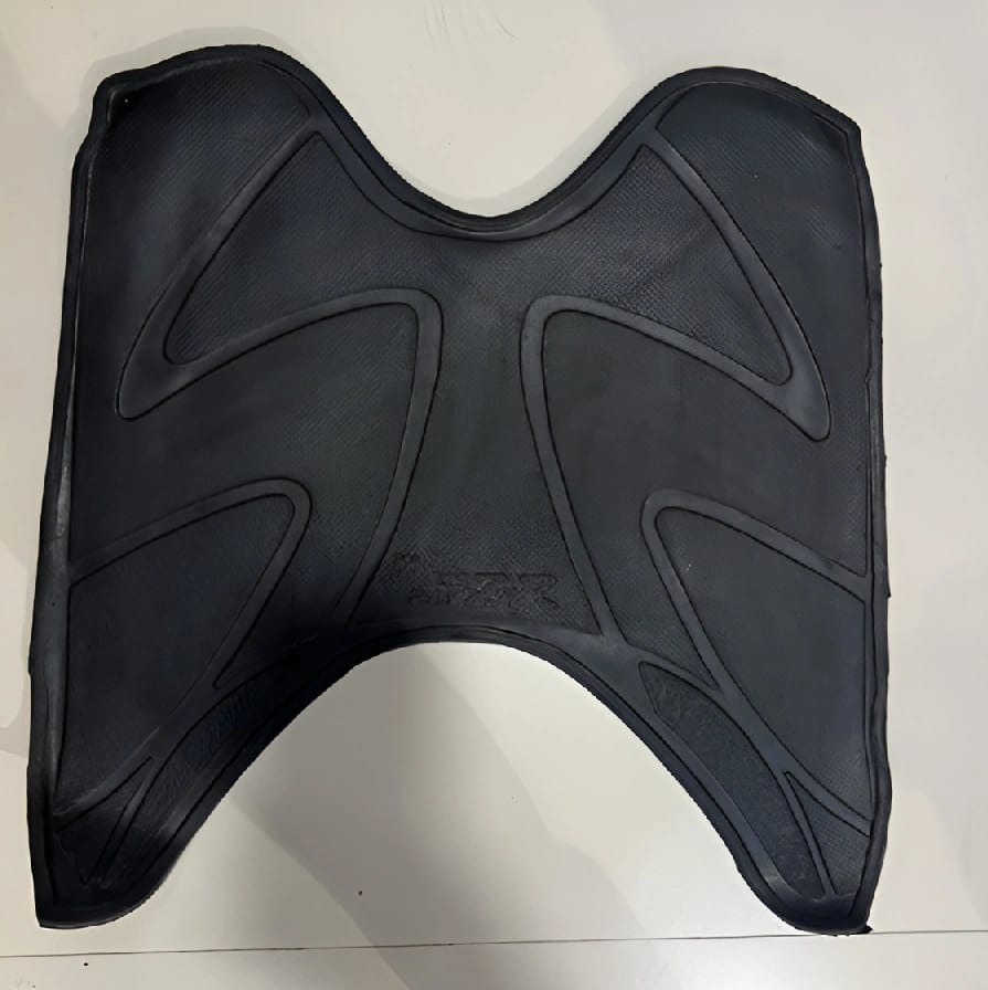 Black Mat / Yamaha RayZR 125 Scooter Floor Mat