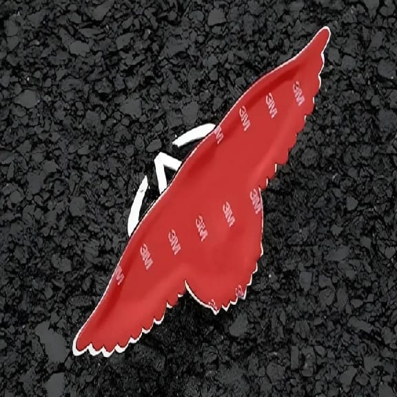 Isuzu Bonnet Logo With Wings - image 2