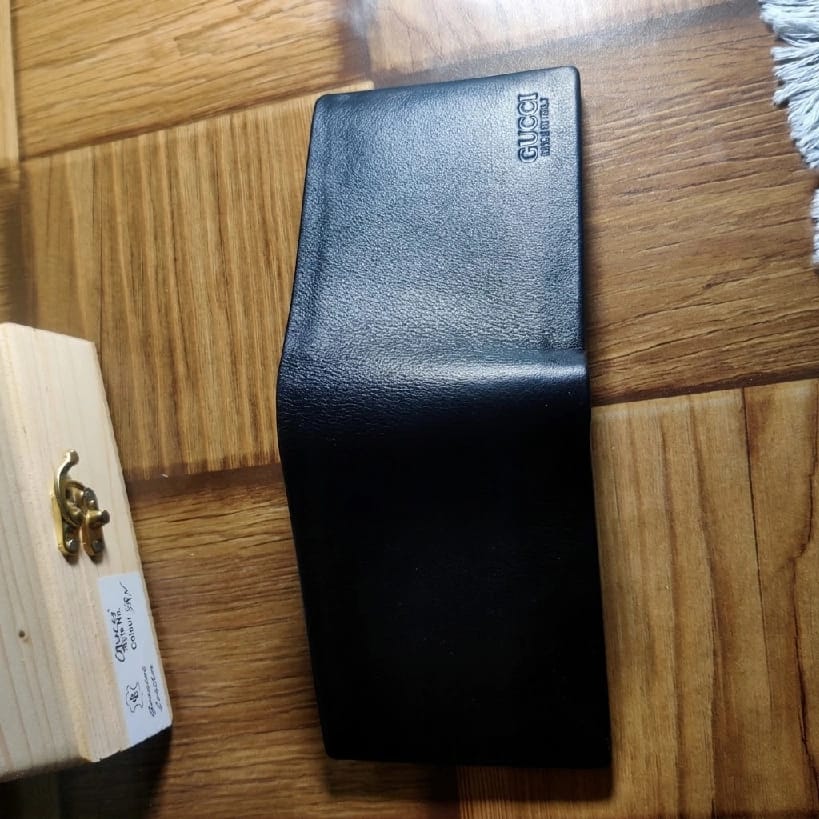 Gucci Solid Color Men'S Premium Leather Wallet - image 2