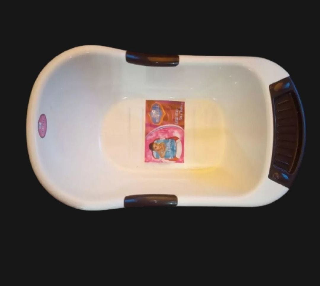 Baby Bath Tub - image 1