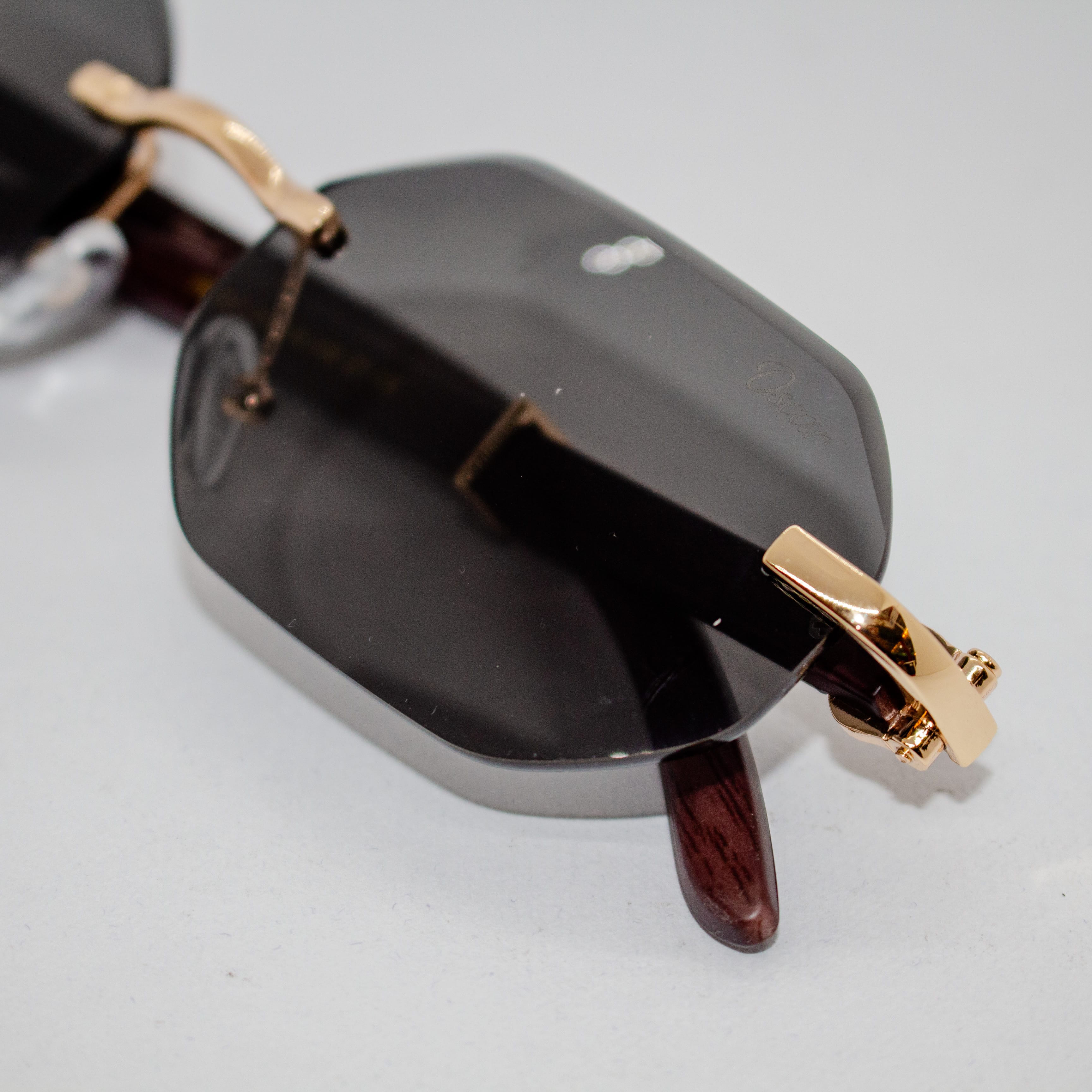 Oscar Fashion hexa Design Metal Frameless Sunlgasses For Women - image 3