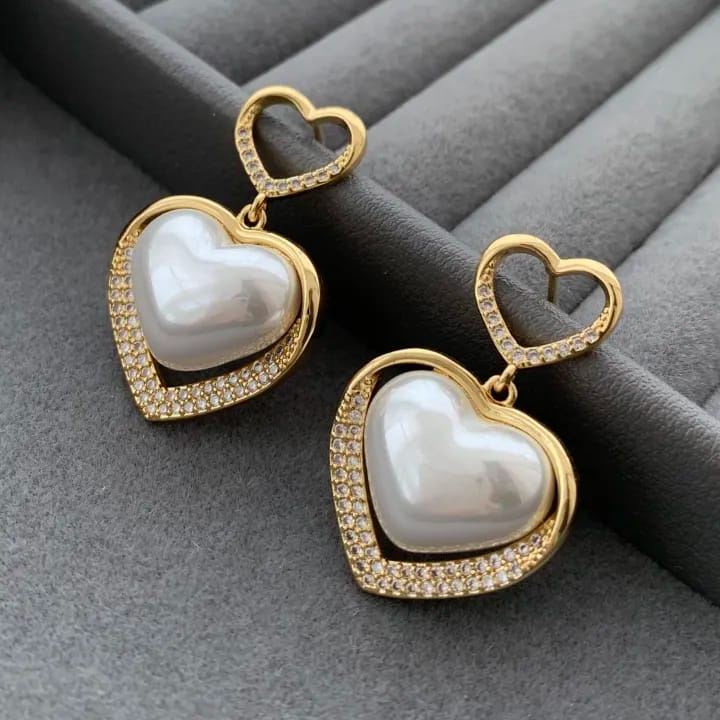 Hollow Ring Elegant Heart-shaped Faux Pearl Drop Earrings - image 1