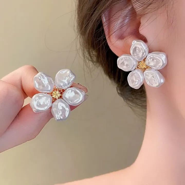 1Pair Light Luxury Pearl Flower Earrings Delicate Flower Stud Earrings Gifts - image 2