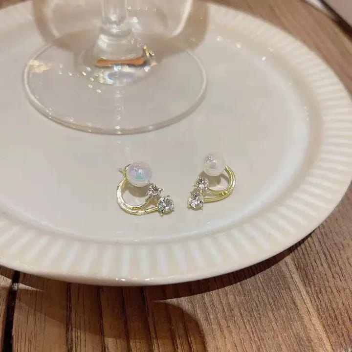Elegant Trendy Korean Crystal Metal Pearl Ear Clips For Women Fashion Ear Claw Earrings For Girls - image 3