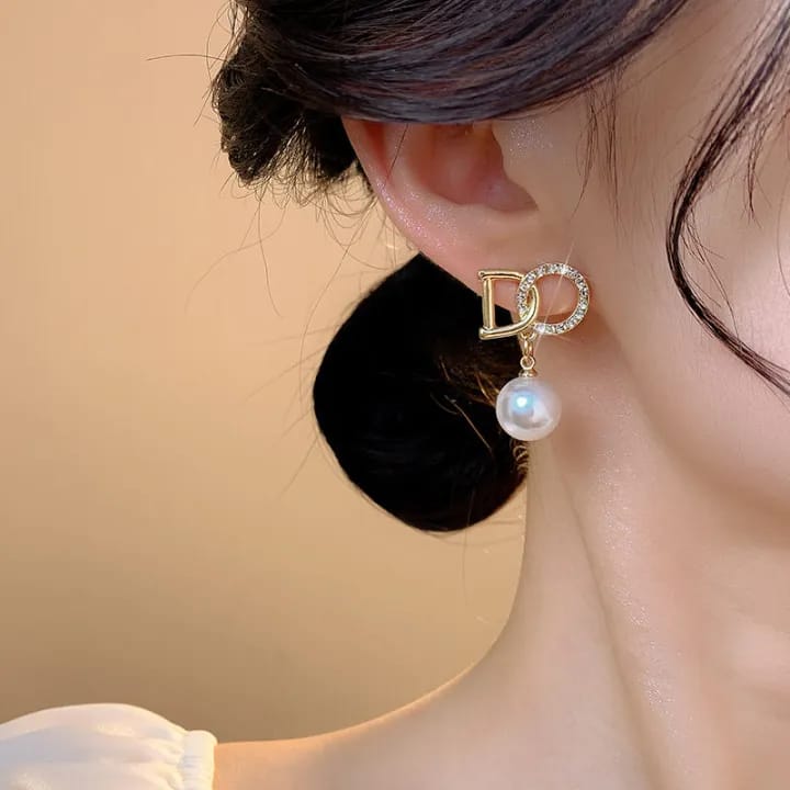 Luxury Crystal Pearl Drop Earrings Elegant Personality Shiny DO Letter Earring - image 1