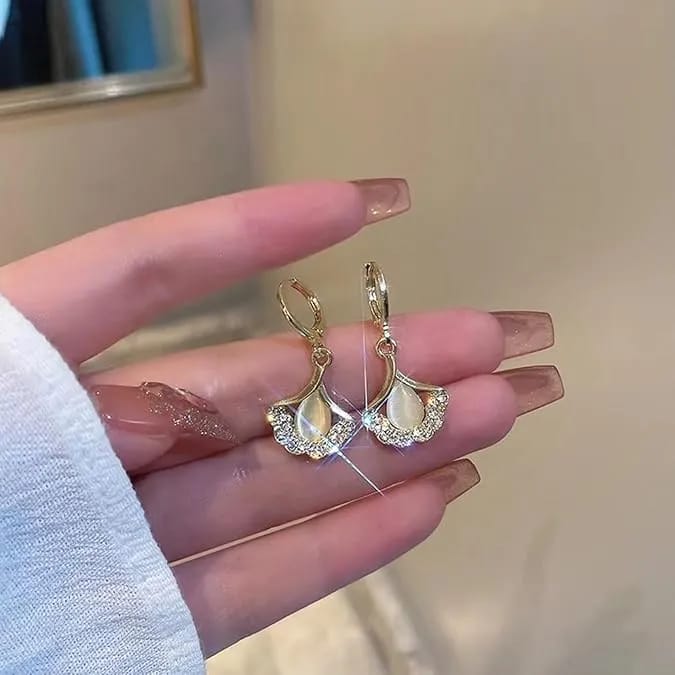 Elegant Shiny Opal Zircon Earrings Maple Leaf Dangle Earrings For Women Party Jewelry Gifts - image 2