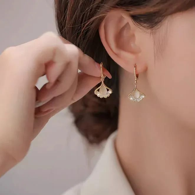 Elegant Shiny Opal Zircon Earrings Maple Leaf Dangle Earrings For Women Party Jewelry Gifts - image 5