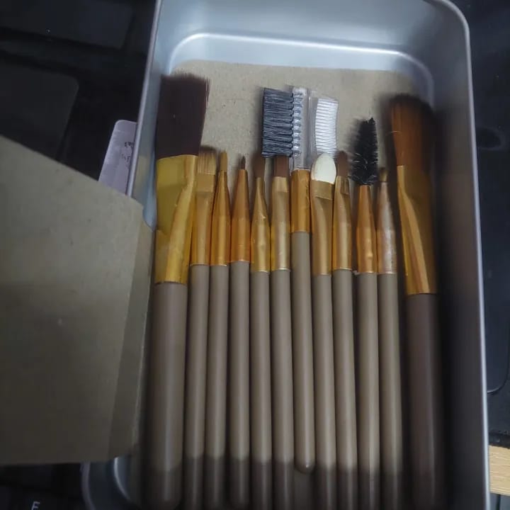 12 Pcs Makeup Brushes Premium Make up Brush Set For Foundation Blending Blush Powder Brushes - image 3
