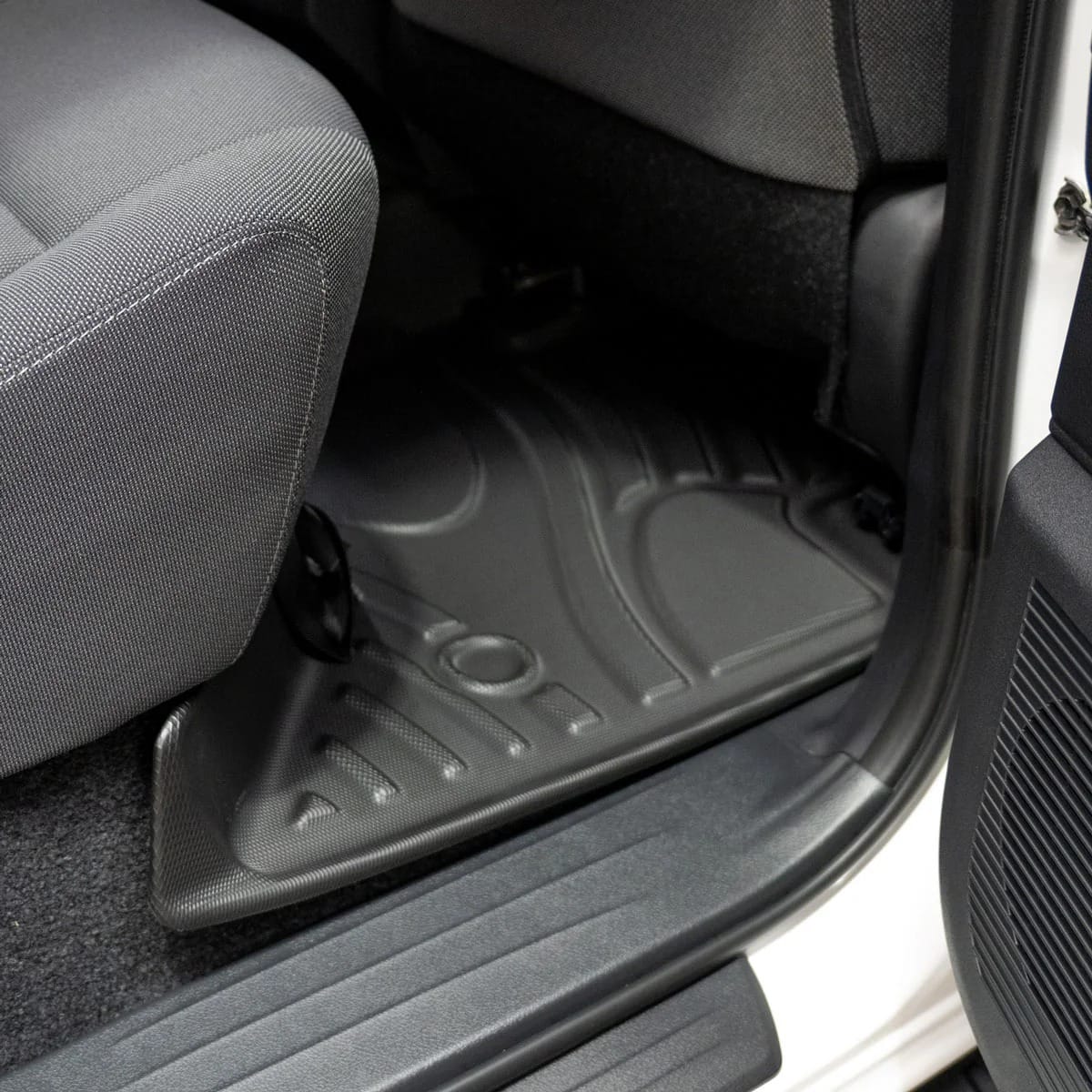 3-piece TPE Floor Mats for Toyota Hilux KUN25R | 3-Piece All-Weather Waterproof Car Floor Mat Set | Heavy-Duty Anti-Slip Interior Floor Liners - 052226K25 - image 2